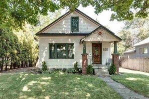 Create memories in this historic 1910's Craftsman Home!