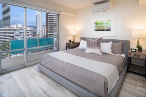 King sized bed in Master bedroom