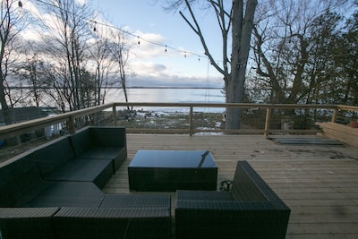 ⭐Beautiful Waterfront Cottage 1 Hour from Toronto🏡