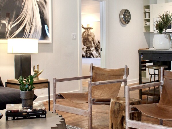 theburbankhouse.com
