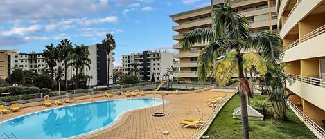 Poolside luxury in Funchal. #pool #apartment # funchal