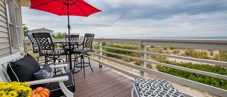 Welcome to 2 Saulsbury #1!
Your private beach front oasis!