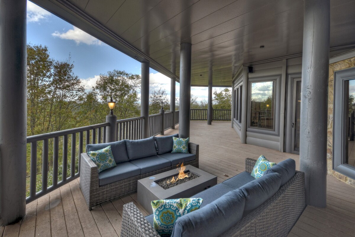 Blue Ridge Luxury Lodge | 9BR | Stunning Views | Ideal for Retreats & Getaways