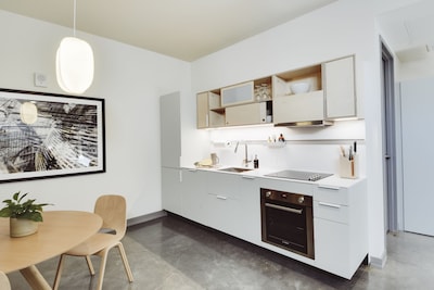 Design Studio Apartment - BentoLiving Chestnut Hill