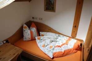 Ferienwohnung Ötscherblick (60 qm) mit eigenem Eingang-Einzelbettzimmer mit 2 getrennten Betten