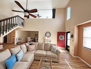 St. Augustine Beach Home Rental LR 2
