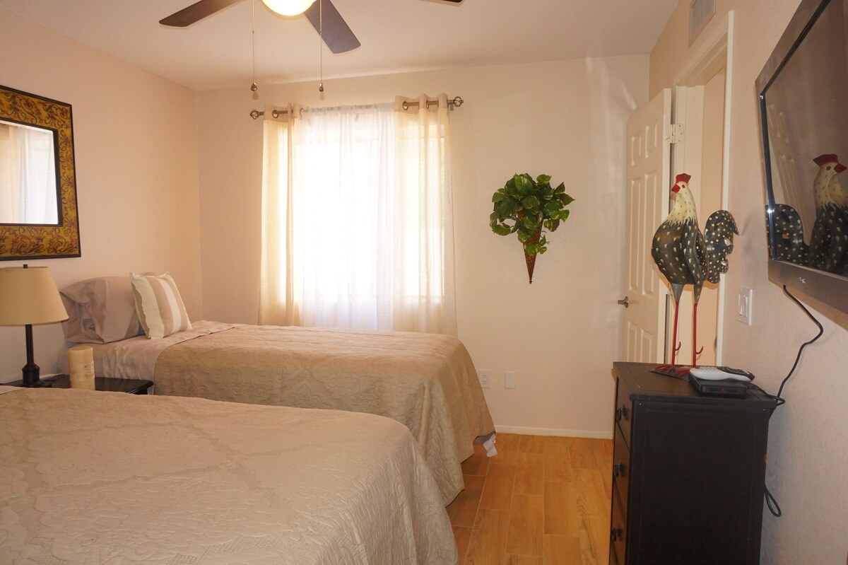 Central Tucson Gated Retreat