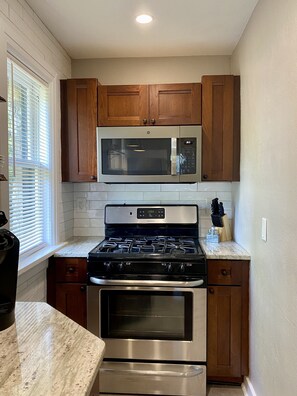 Gas stove
