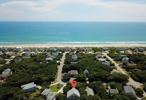Proximity of house to ocean with 3 min walk to private neighborhood beach access