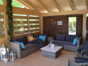 Möbel, Holz, Gartenmöbel, Hartholz, Holzbeize, Couch, Wohnzimmer, Blockhaus, Deck