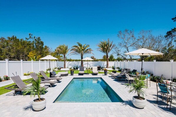 Resort style private backyard