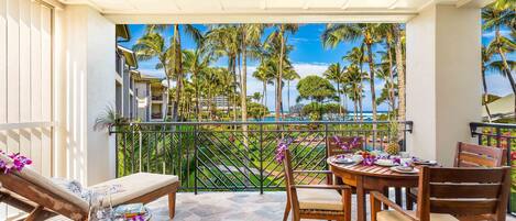 This 2nd floor condo welcomes you and an additional 7 guests to experience all of the magic that Oahu has to offer