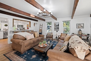 Living Room - Cozy Living Room