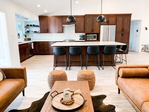 Huge Kitchen + Open Concept + Quartz Countertops