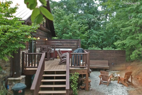 Front Porch and Firepit Area