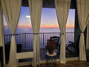 Enjoy Beautiful Sunsets from the Living Room and Kitchen!!