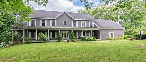 Gorgeous 6 bed 7 bath with oversized 2 car garage on 3 acres 