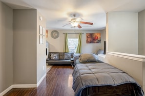 Living room: 2 twin beds and sofa bed. 