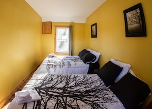 Lakeview Cottage Second Bedroom