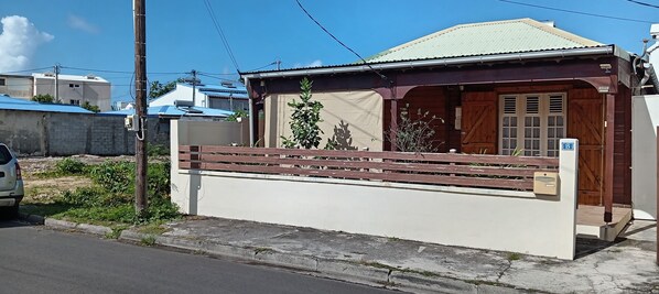 Façade Wooden Kaz