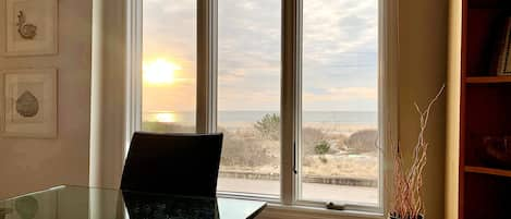 Enjoy peaceful sunrises and watch the dolphins from the kitchen table. 