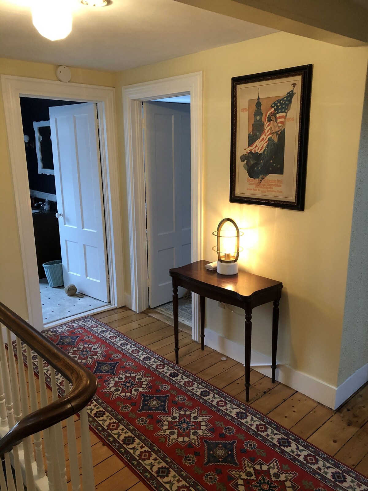 Classic Mystic Retreat Walking Distance to Downtown