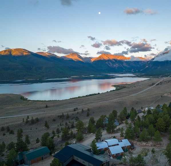 Welcome to Mt Hope Cabins in Twin Lakes Colorado–elevated retreats with a view you won't forget.