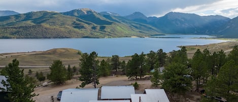 Welcome to the Mt Hope Cabins at Twin Lakes–a hidden gem in the Rockies.