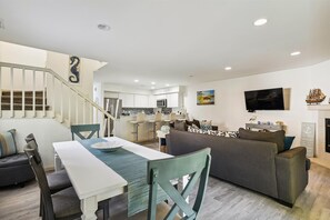 ,Dining Area,