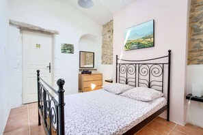 Maison 1 Bedroom 4 3 1134x756@2x