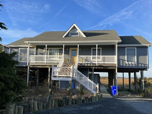 Welcome to the south end of Broadkill Beach!
