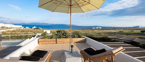 Villa Areti near Punda Beach with private pool, Jacuzzi and amazing views for 5