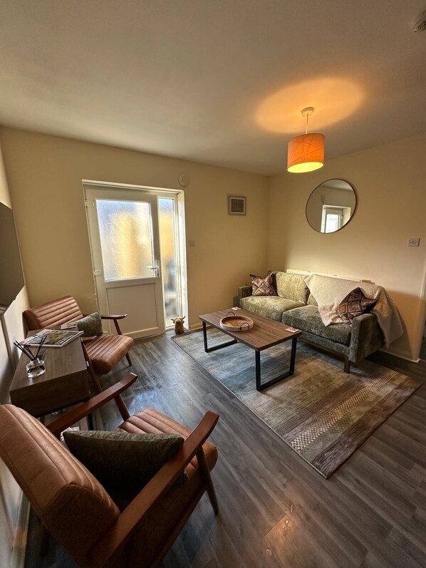 Living Room / Lounge