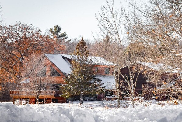 Northwoods Antler Lodge welcomes you...
