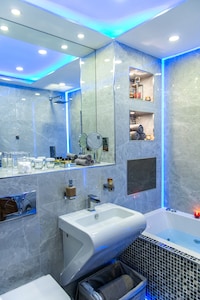 Aphrodite Suites - Imperial Suite Double Jacuzzi