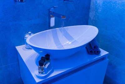 Aphrodite Suites - Imperial Suite Double Jacuzzi