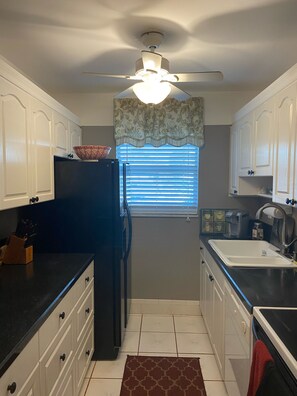 Fully appointed kitchen, newer appliance, countertops & cabinets with drawers
