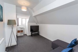 Living Room / Lounge