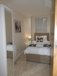 Luxury Apartment in Central Camberley
