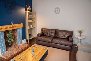 Living Room / Lounge