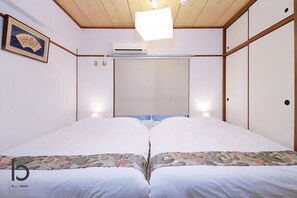2 Queen size bed