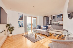 Living Room / Lounge