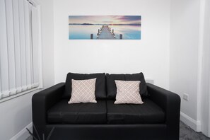 Living Room / Lounge