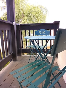 SEASCAPE COZY BEACH HOME 1/2MI. TO OCEAN! SLEEPS 6-Remodeled and disinfected