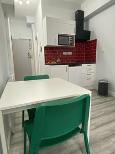 Budget Comfortable Studio In City Center for 4 PPL