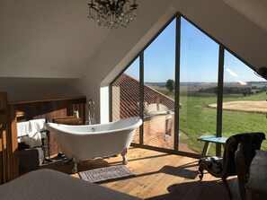 Roll top bath