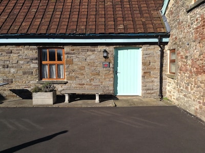 The Dairy - Tyn Cellar Barns