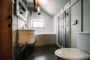 Bath & shower room