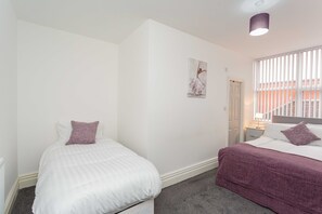 Bedroom - Plum Suite