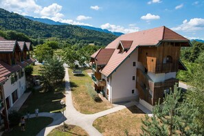 Außenseite Ferienhaus [Sommer]